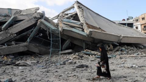 Russia Offers Peace Efforts in Gaza Amid Hostage Releases