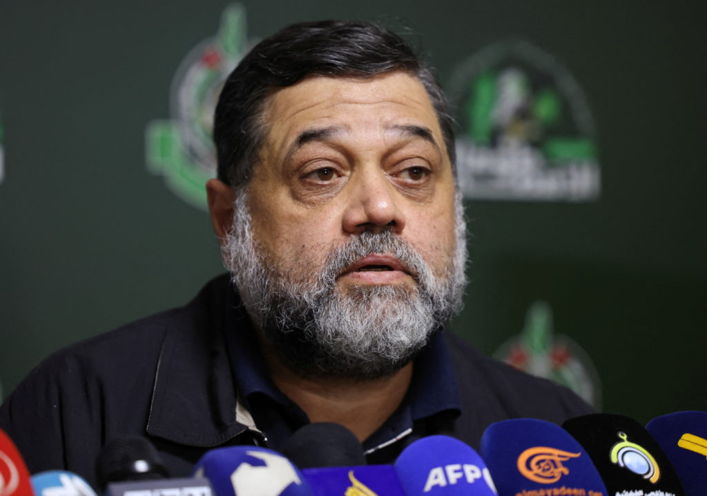 Hamas Insists on Immediate Israeli Withdrawal from Gaza, Says Expert