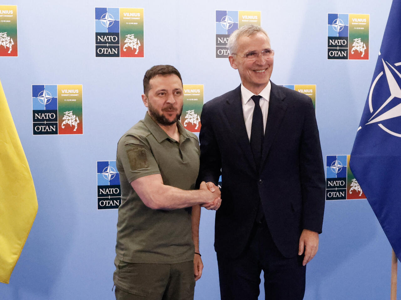 Stoltenberg Reveals Pressure on Zelenskiy to Surrender Territory