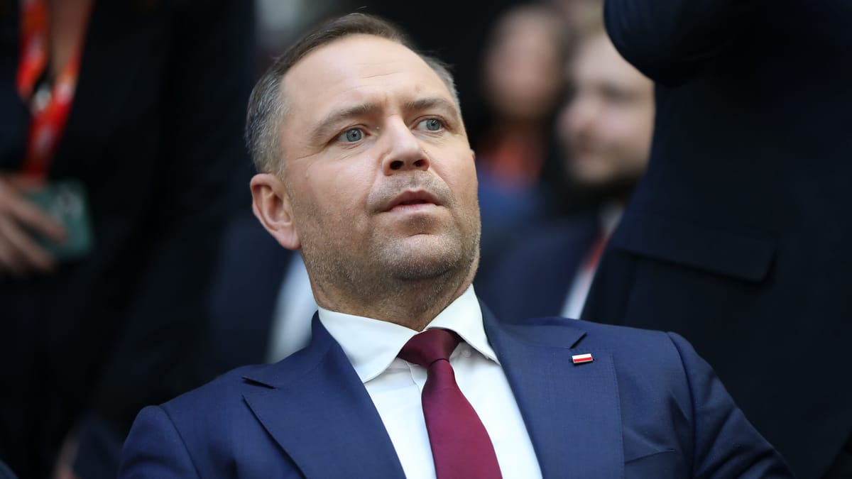 Polish President Karol Nawrocki Defends Public Use of Snus Despite Criticism