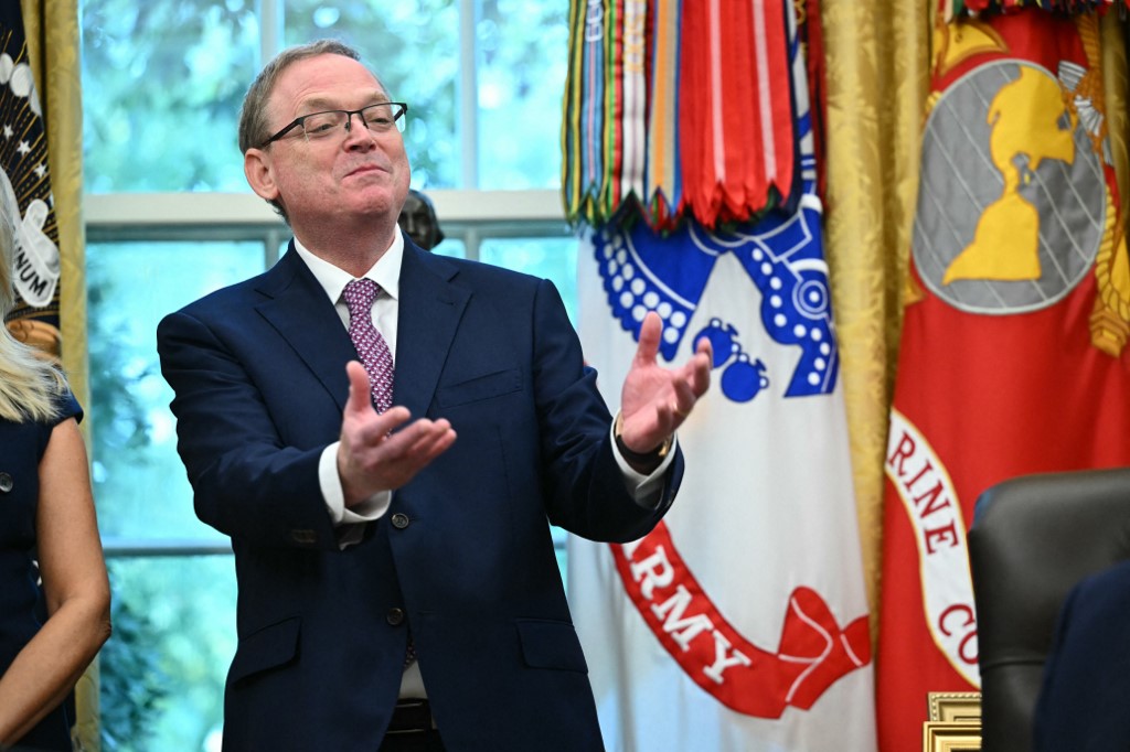US Government Threatens Mass Layoffs Amid Funding Crisis