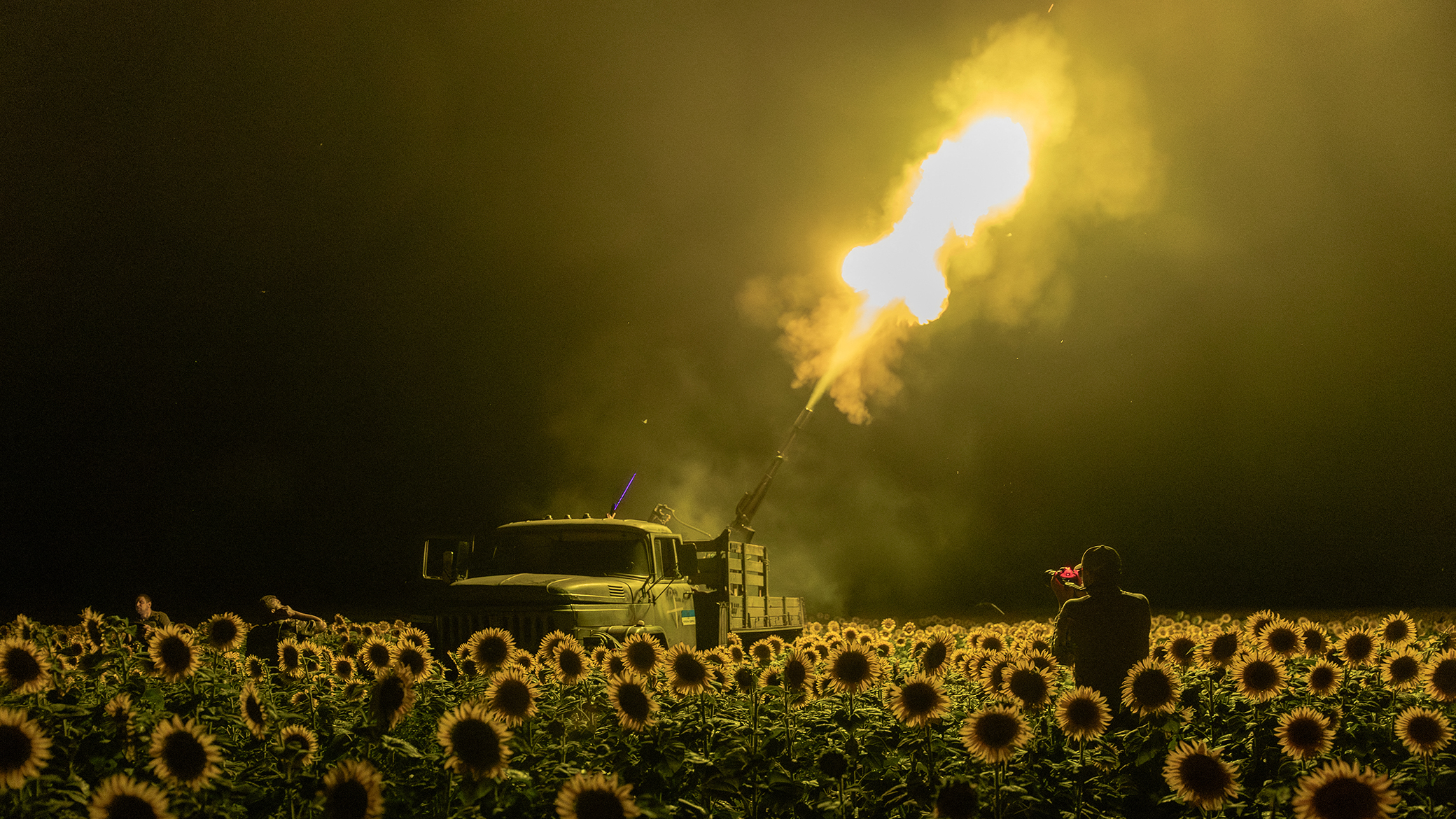 Russia Prepares for Major Offensive as Ukraine Faces Mobilization Demands
