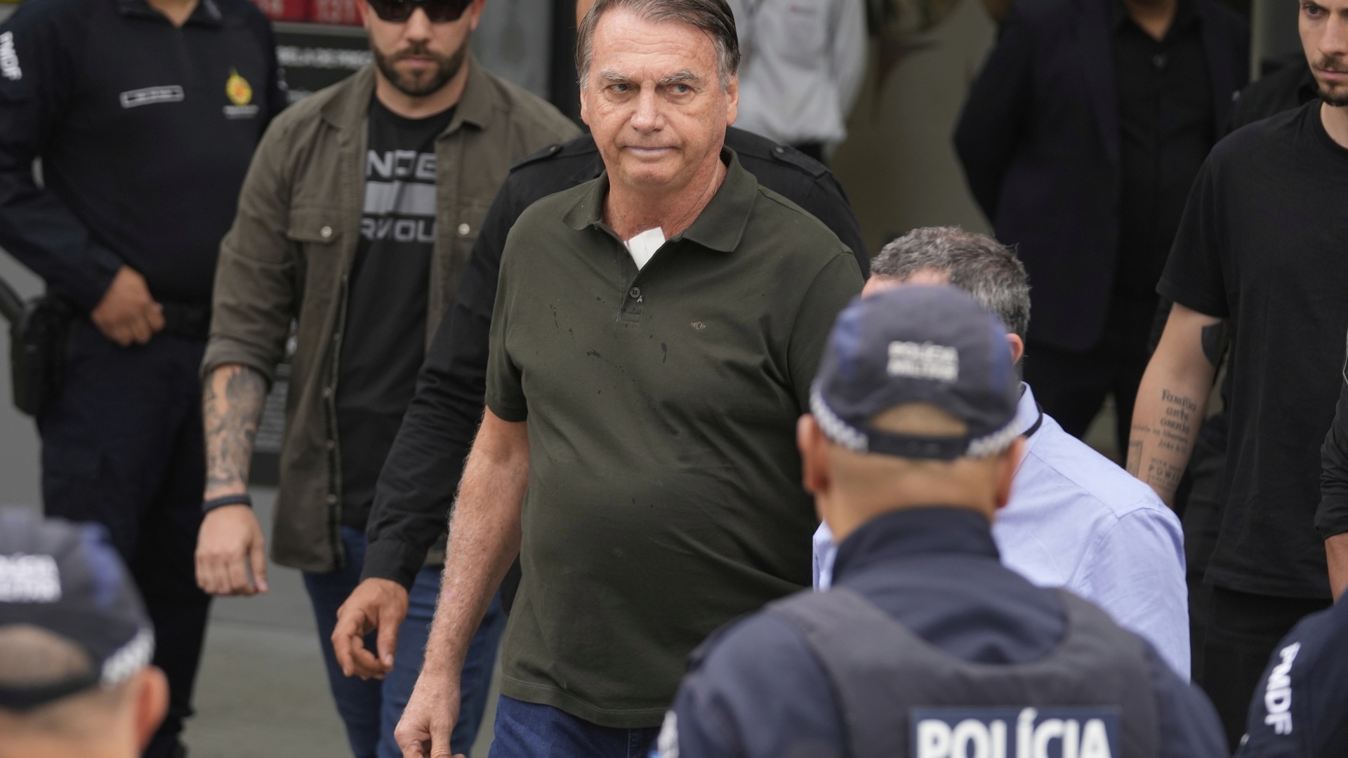 Bolsonaro Arrested After Attempting to Remove Electronic Bracelet