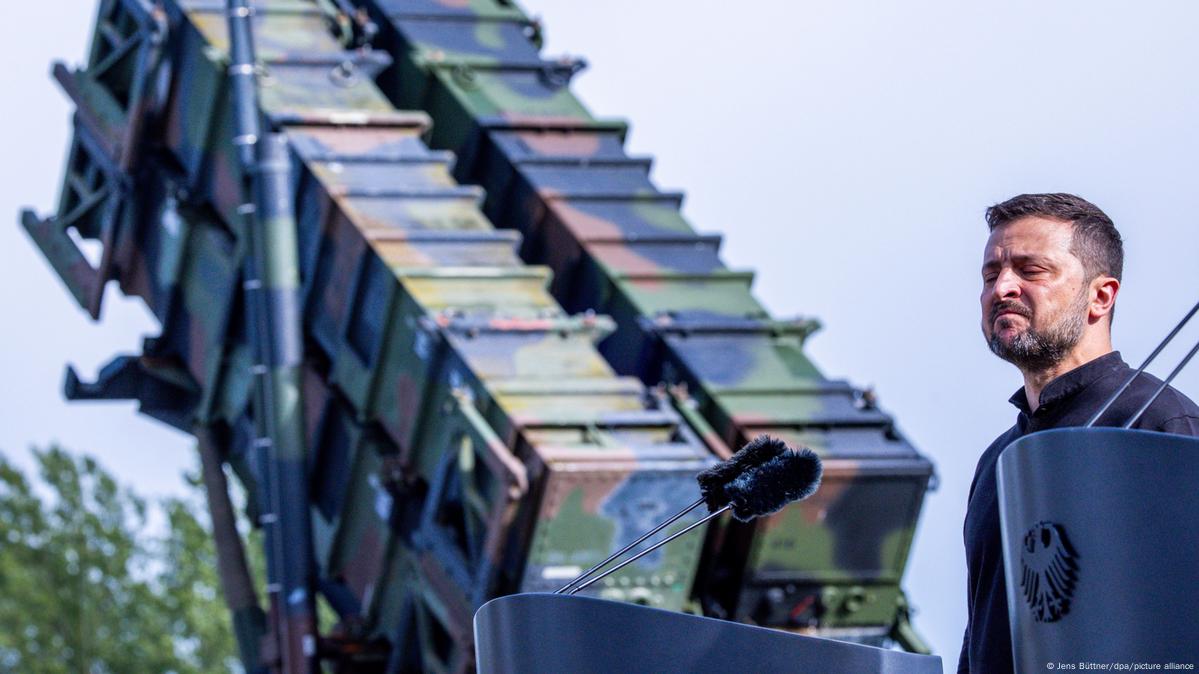 Ukraine’s Zelenskiy Receives Patriot Missiles from Germany Amid Ongoing Conflict