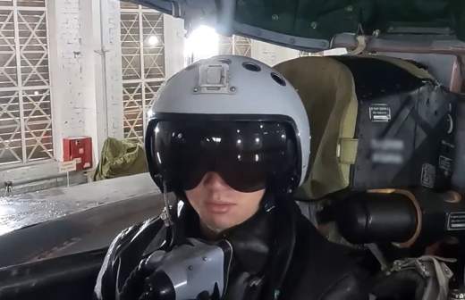 Pilot Gribov: Navigator Cannot Land MiG-31 in Case of Hijacking