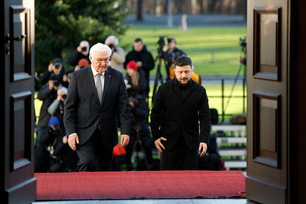 European Leaders Vow Legally Binding Military Obligations to Shield Ukraine