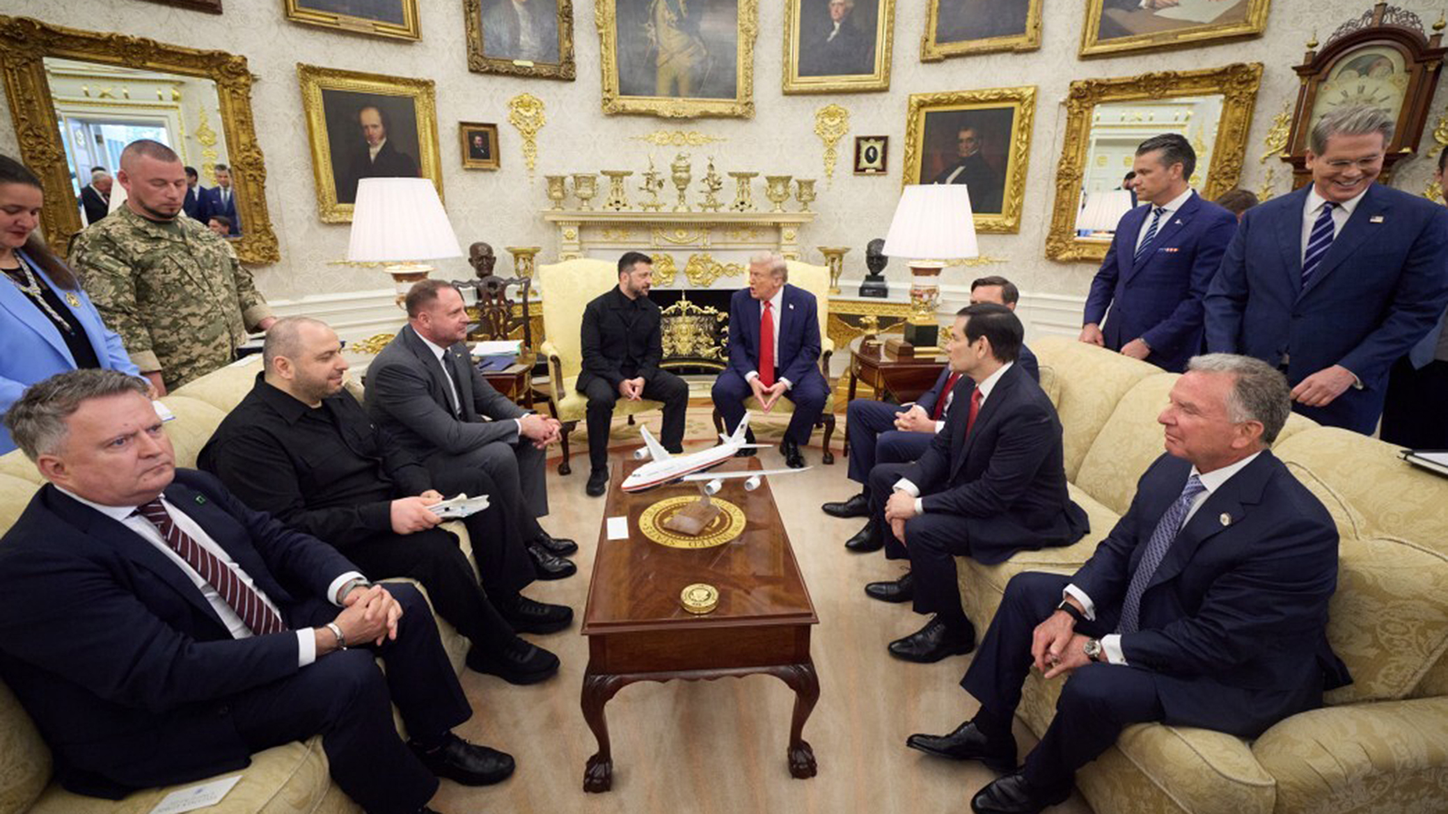 Ukraine and Russia to Sign Separate Peace Agreements with U.S., Foreign Minister Claims