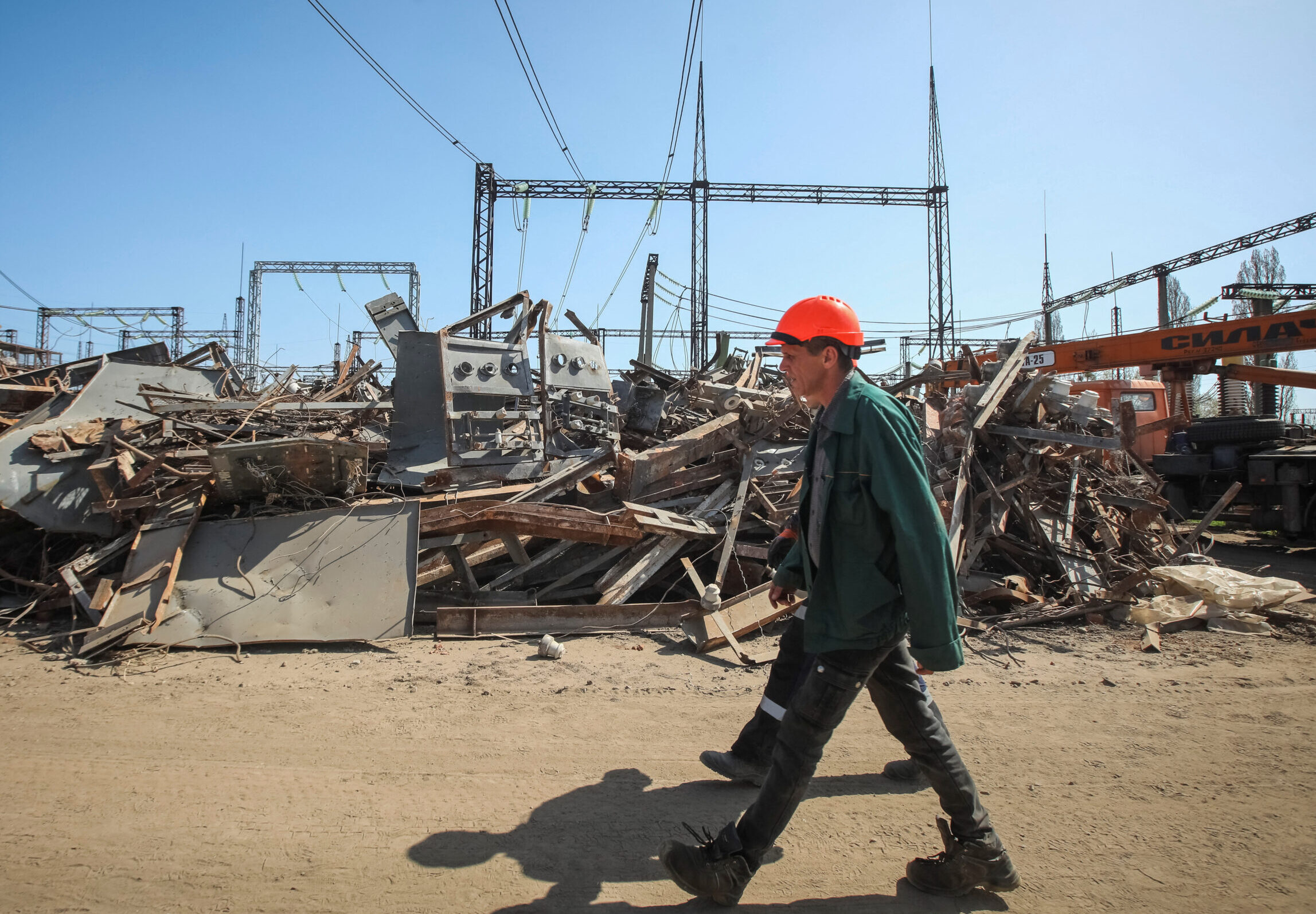 Azerbaijan Ships Critical Electrical Equipment to Ukraine Amid Energy Crisis