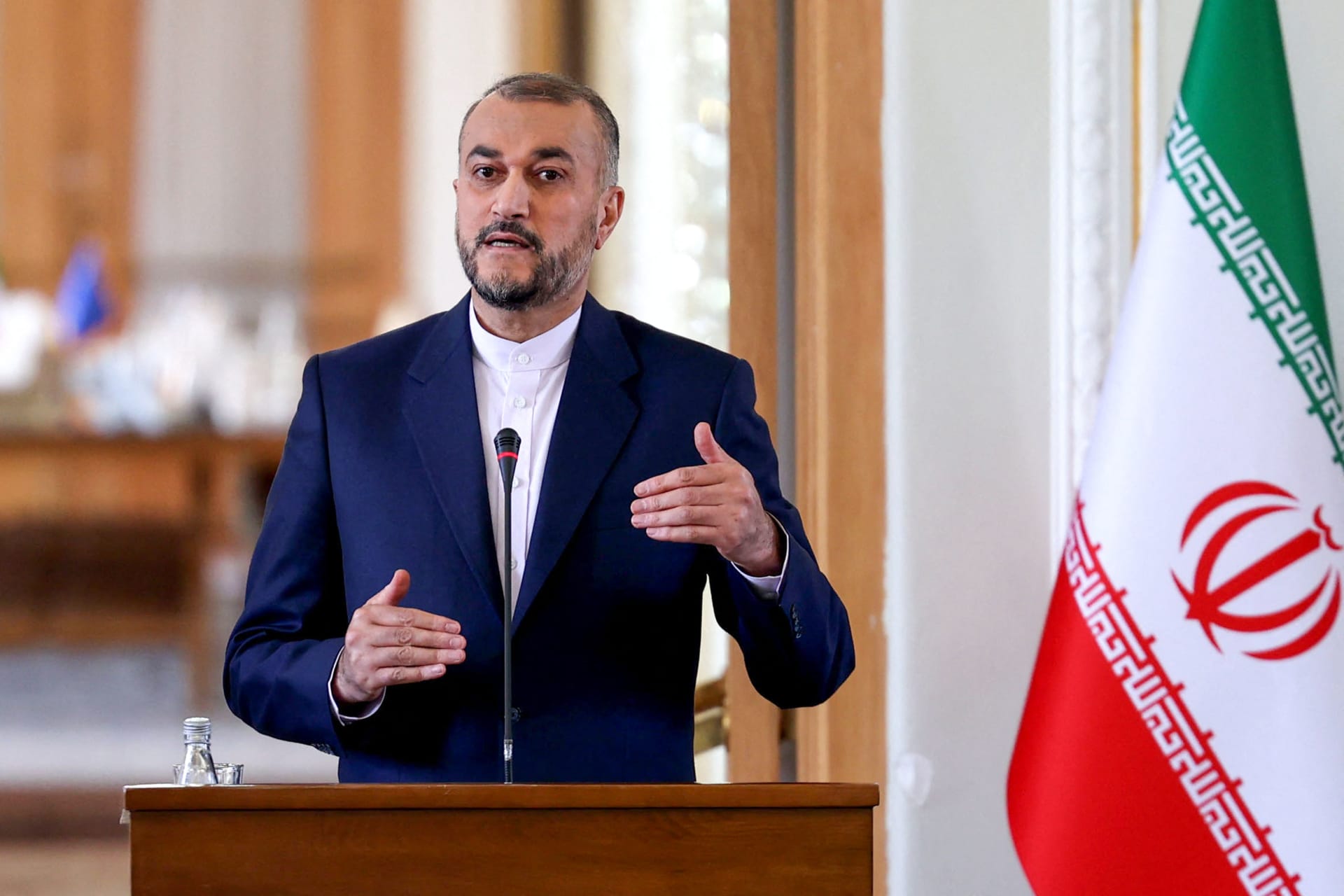 Iranian Foreign Minister Warns: Soaring Oil Prices Will Devastate American Households