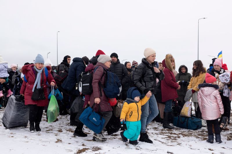 Ukrainian Refugees in Poland Targeted by Compatriot Scams